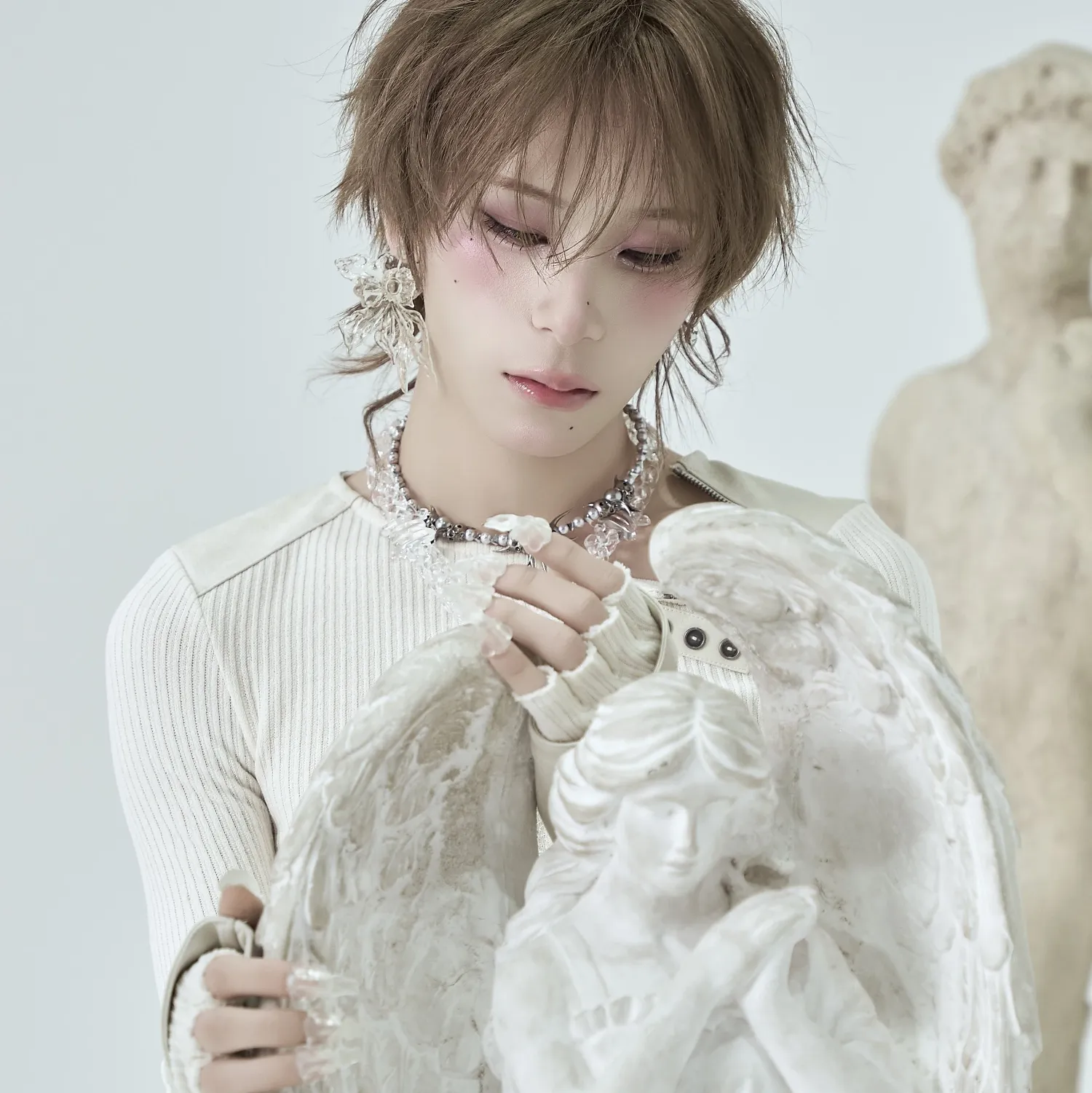 Behind-the-scenes cut of Haru (XLOV)
