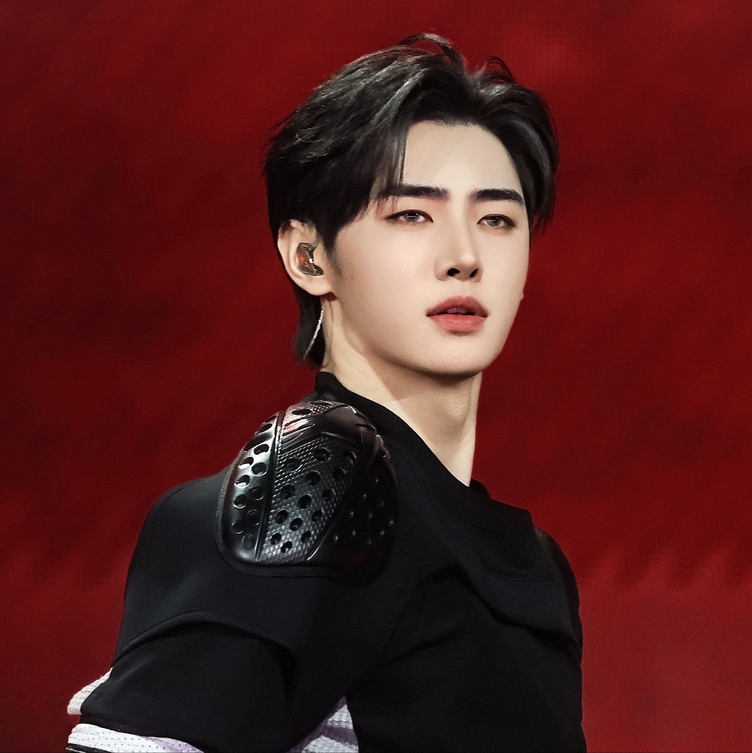 Behind-the-scenes cut of Sunghoon (ENHYPEN)