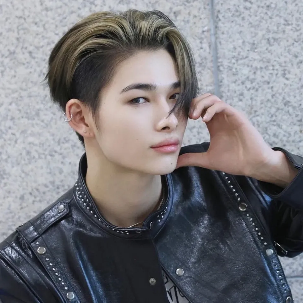 Foto aktivitas terbaru NI-KI (ENHYPEN)