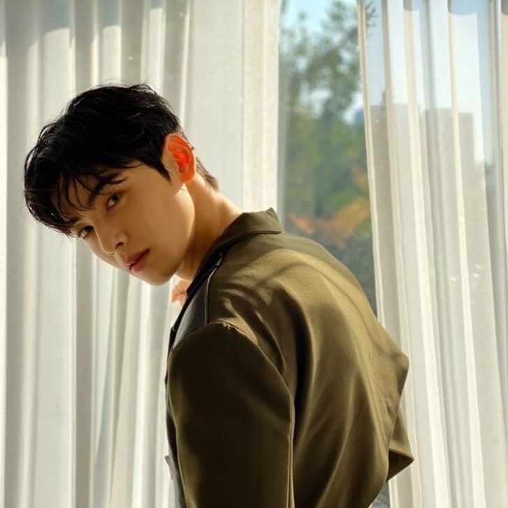 Behind-the-scenes cut of Eunwoo (ASTRO)