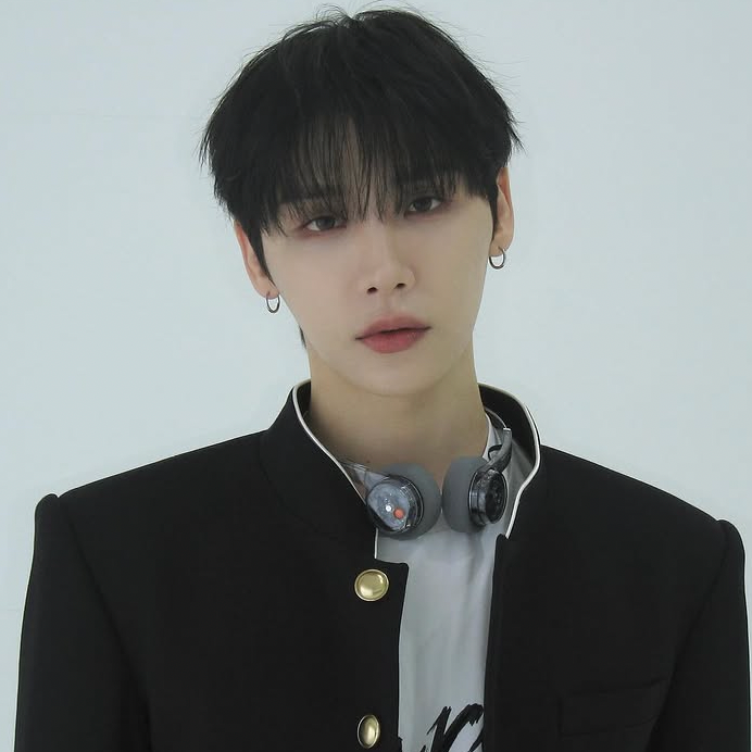 A moment captured by Jeon Woong (AB6IX)'s fan