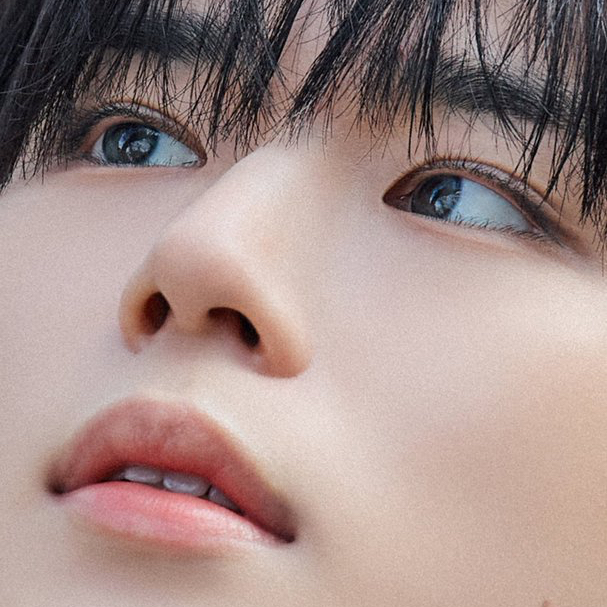 Behind-the-scenes cut of Kim Junseo (ALPHA DRIVE ONE)