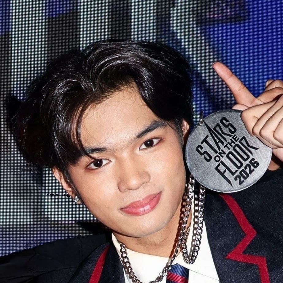 A moment captured by Jeromy (HORI7ON)'s fan