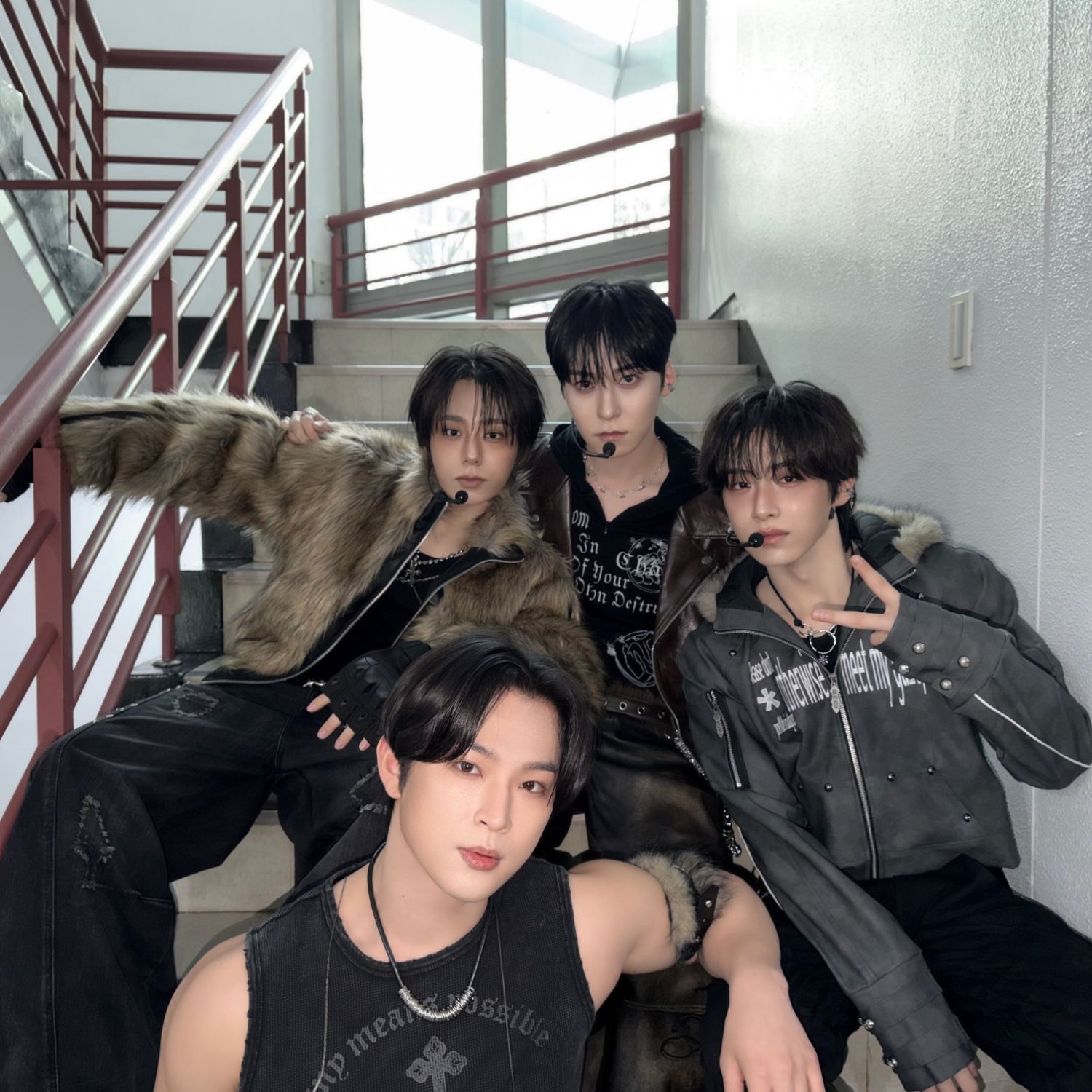 Behind-the-scenes cut of LEE DO (ONEUS)