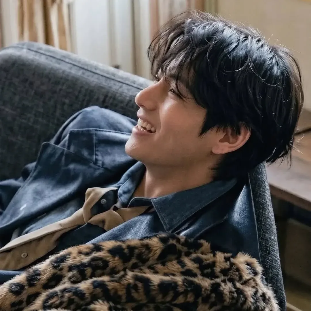 V (BTS)の最近の活動写真