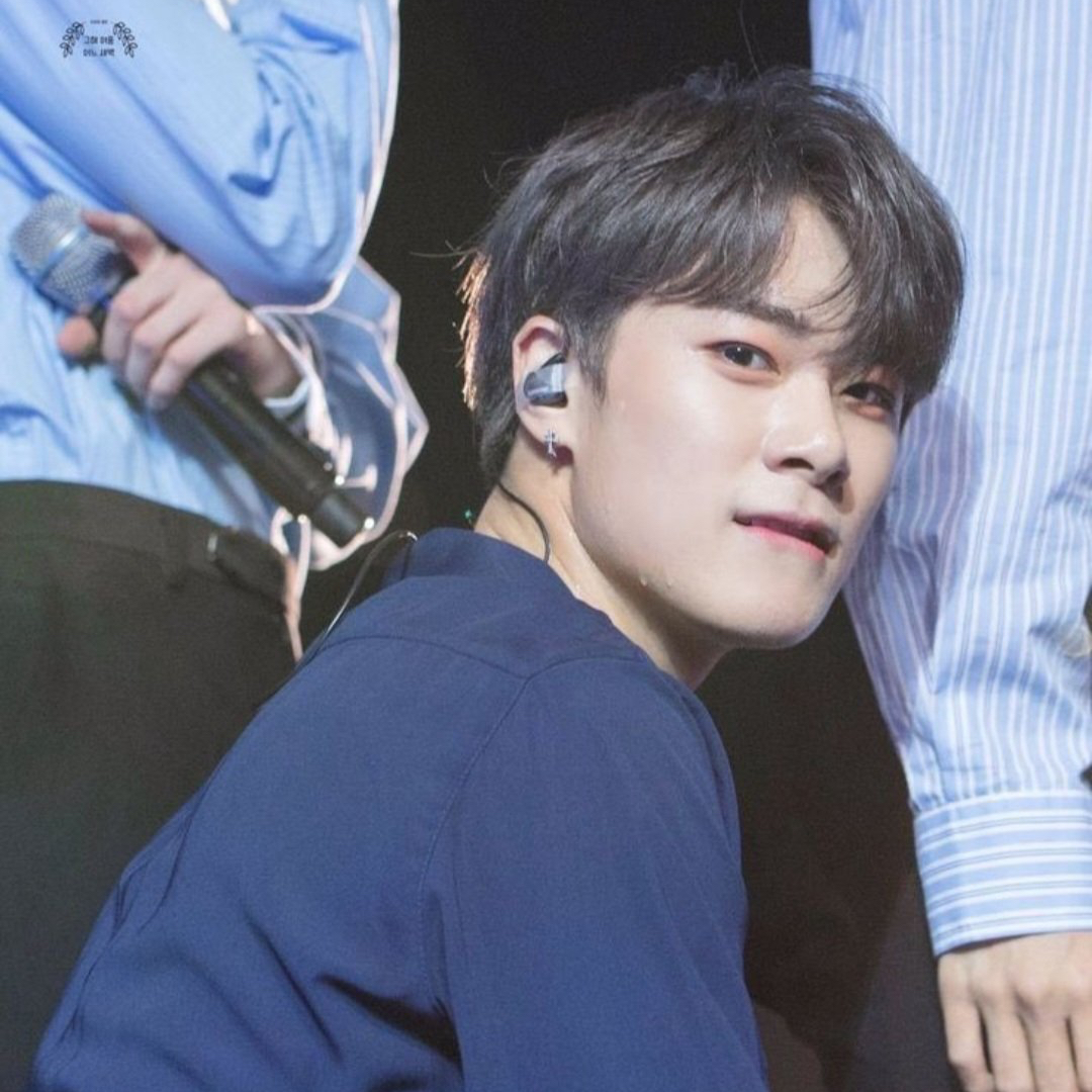 A moment captured by Moonbin (ASTRO)'s fan