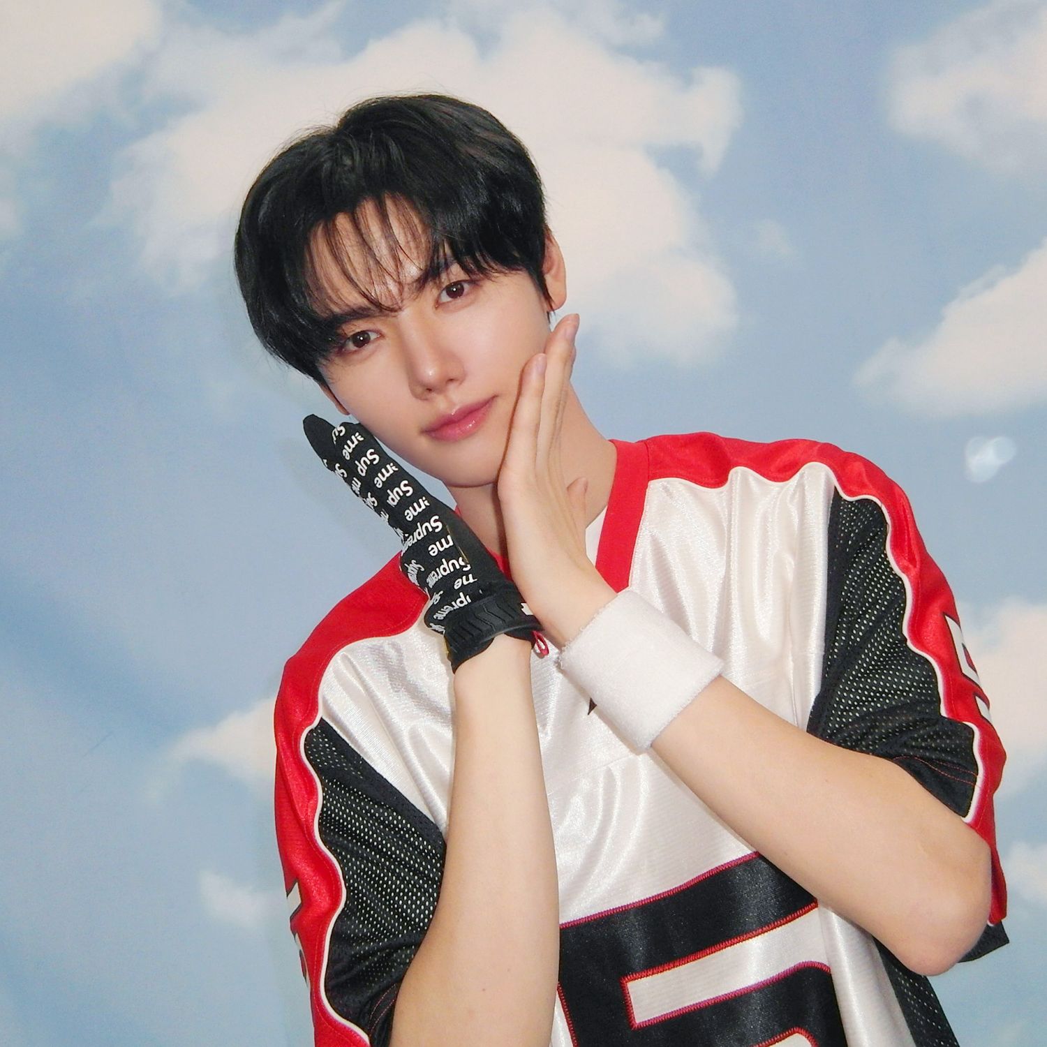 Recent activity shot of Minhee (CRAVITY)