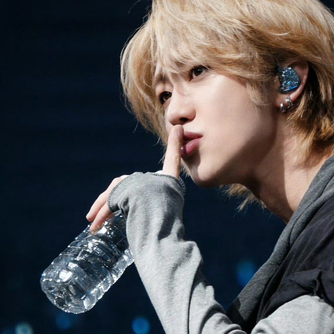 Behind-the-scenes cut of The 8 (SEVENTEEN)