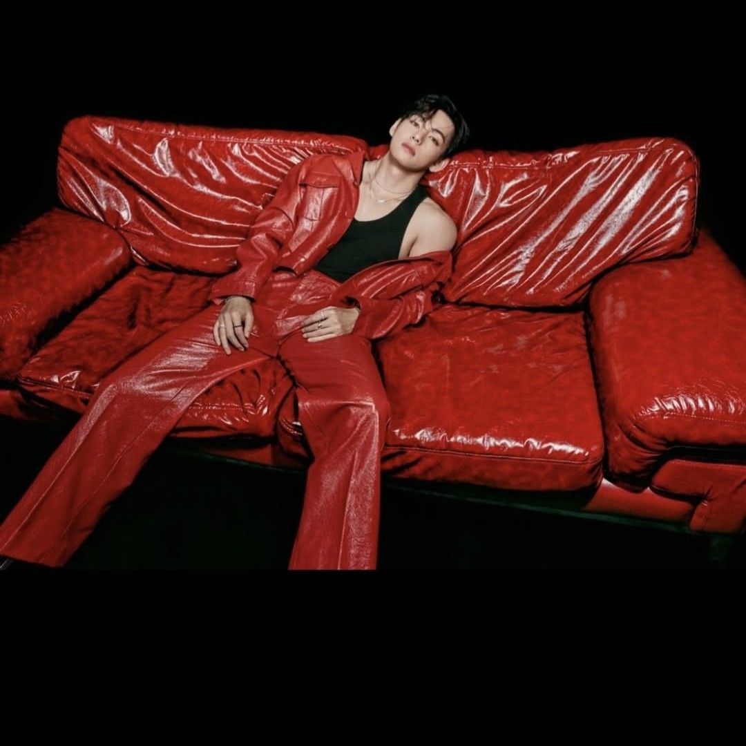 뷔 (방탄소년단) 최근 활동샷