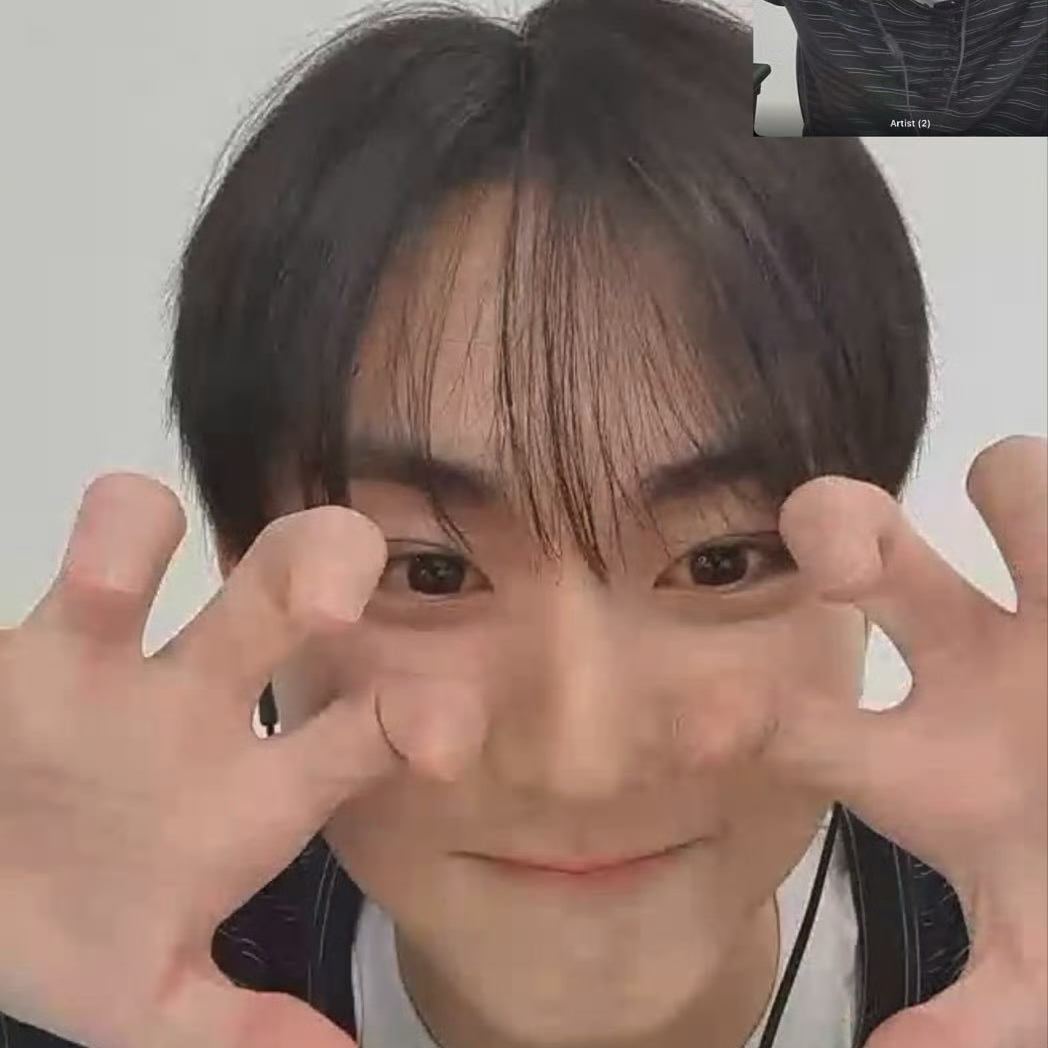 Latest photo of Jungwon (ENHYPEN)