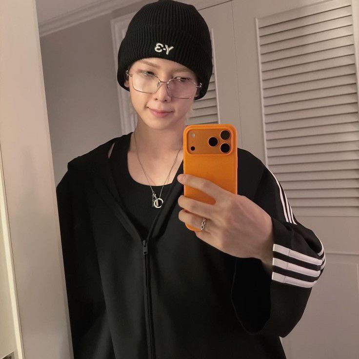 Behind-the-scenes cut of ATEEZ