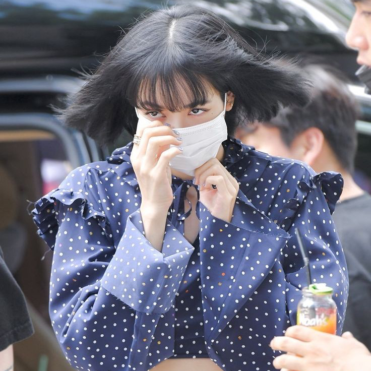 リサ (BLACKPINK)の舞台裏ショット