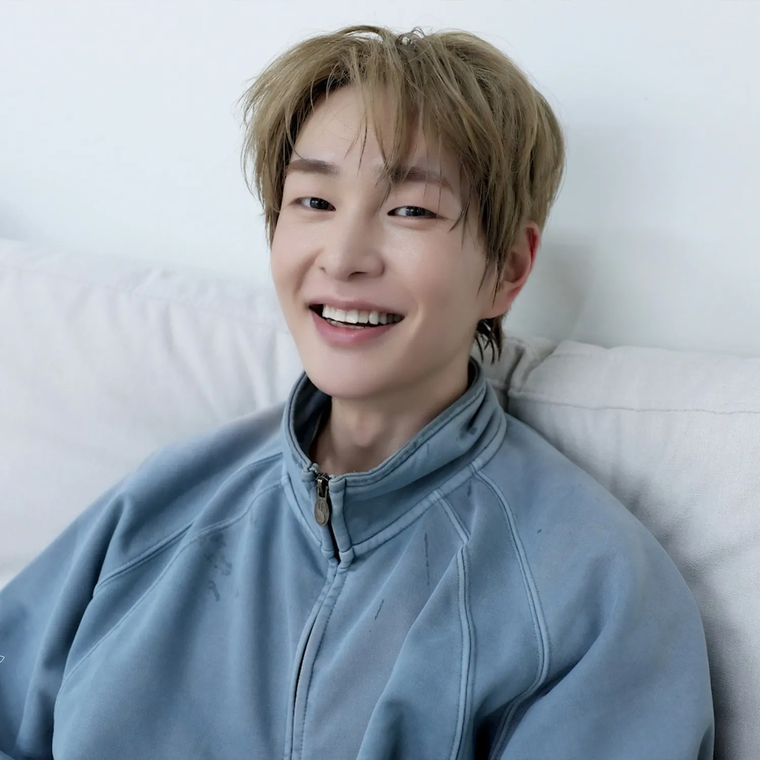 Recent activity shot of Onew (SHINee)