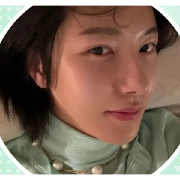 Signature photo of Renjun (NCT DREAM) capturing their charm