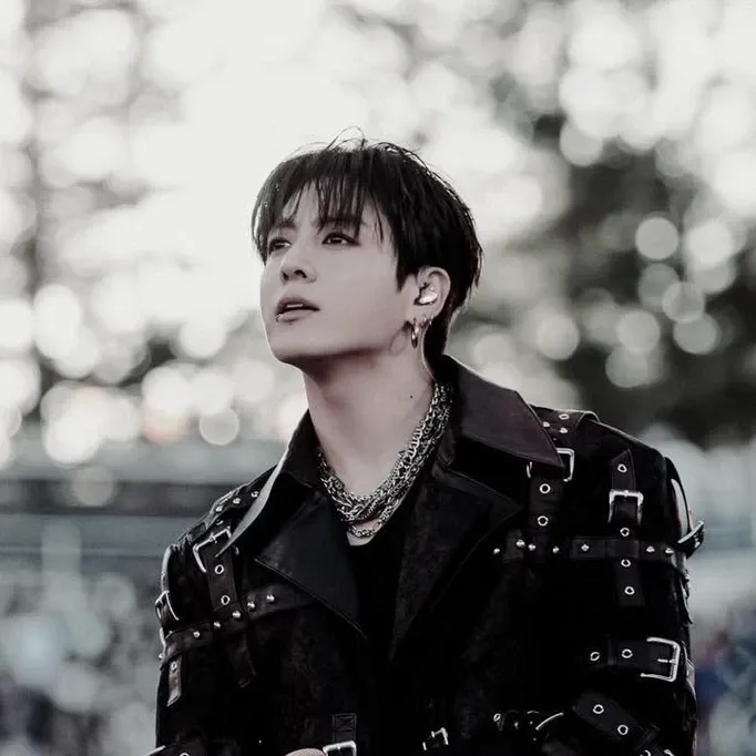 Latest photo of Jungkook (BTS)