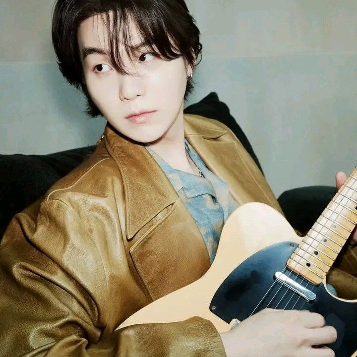 SUGA (防弹少年团)的最新照片
