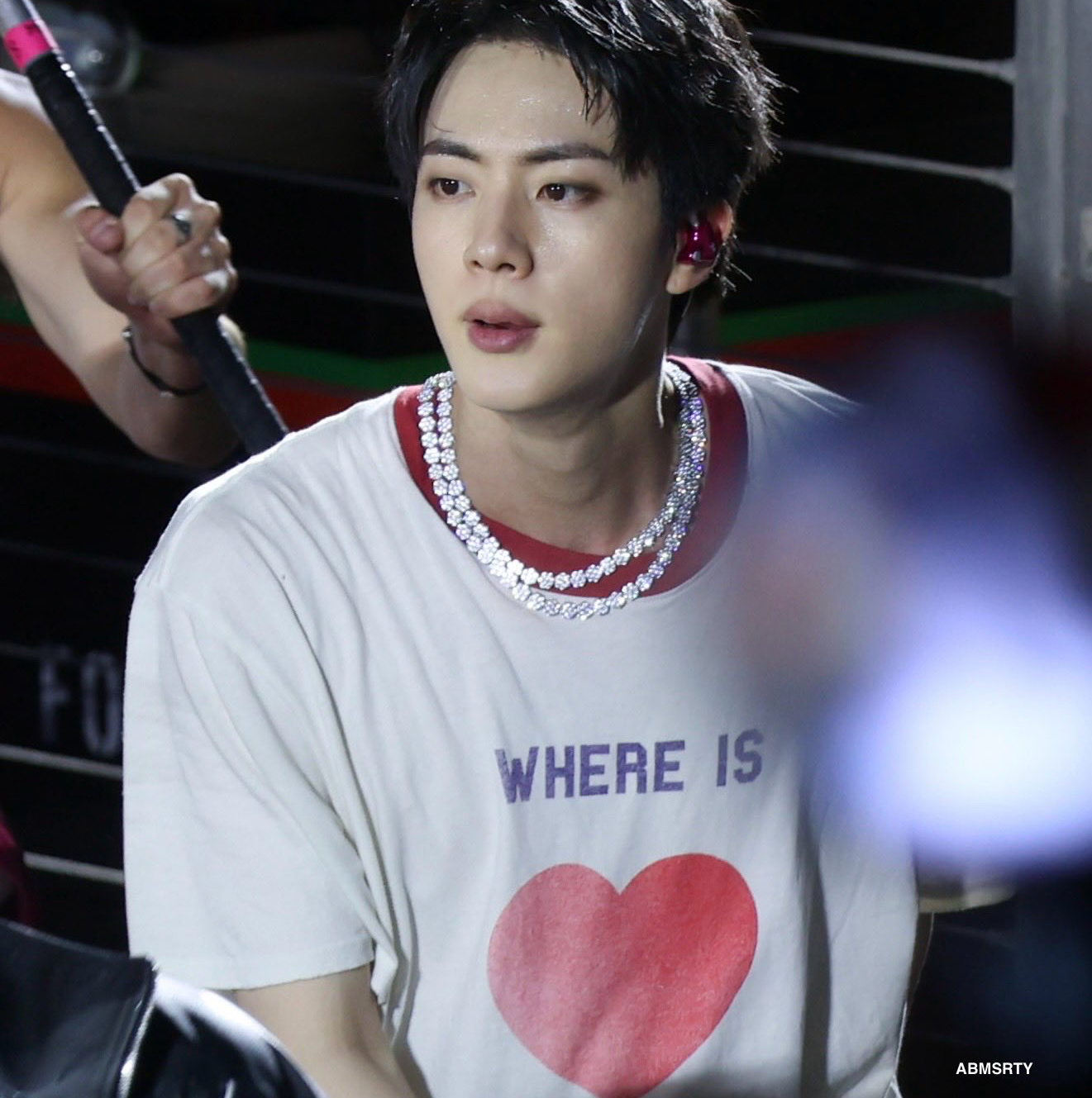 Foto aktivitas terbaru Jin (BTS)