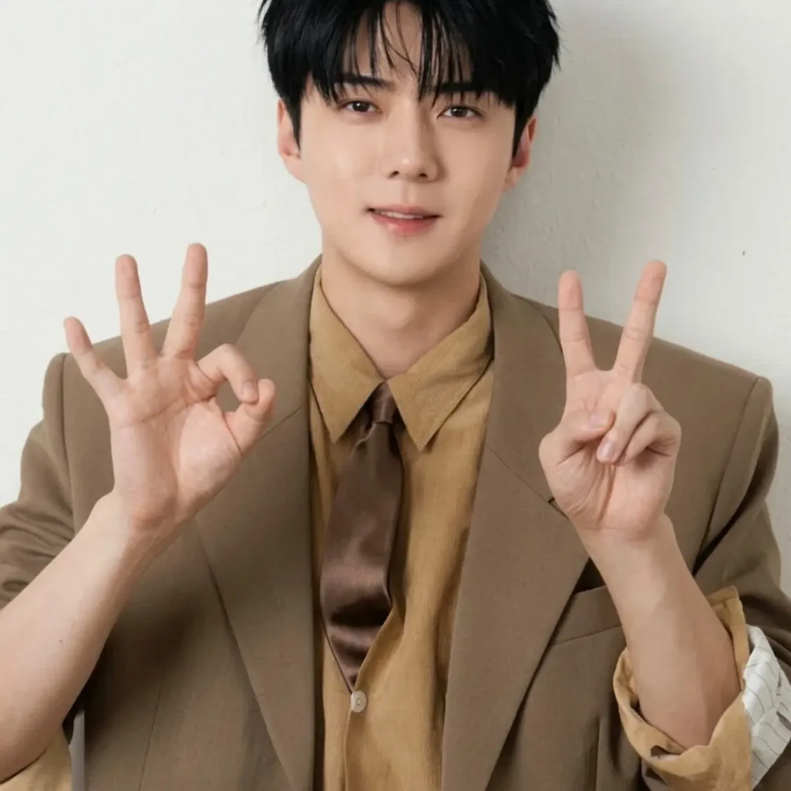 세훈 (EXO)의 비하인드 컷