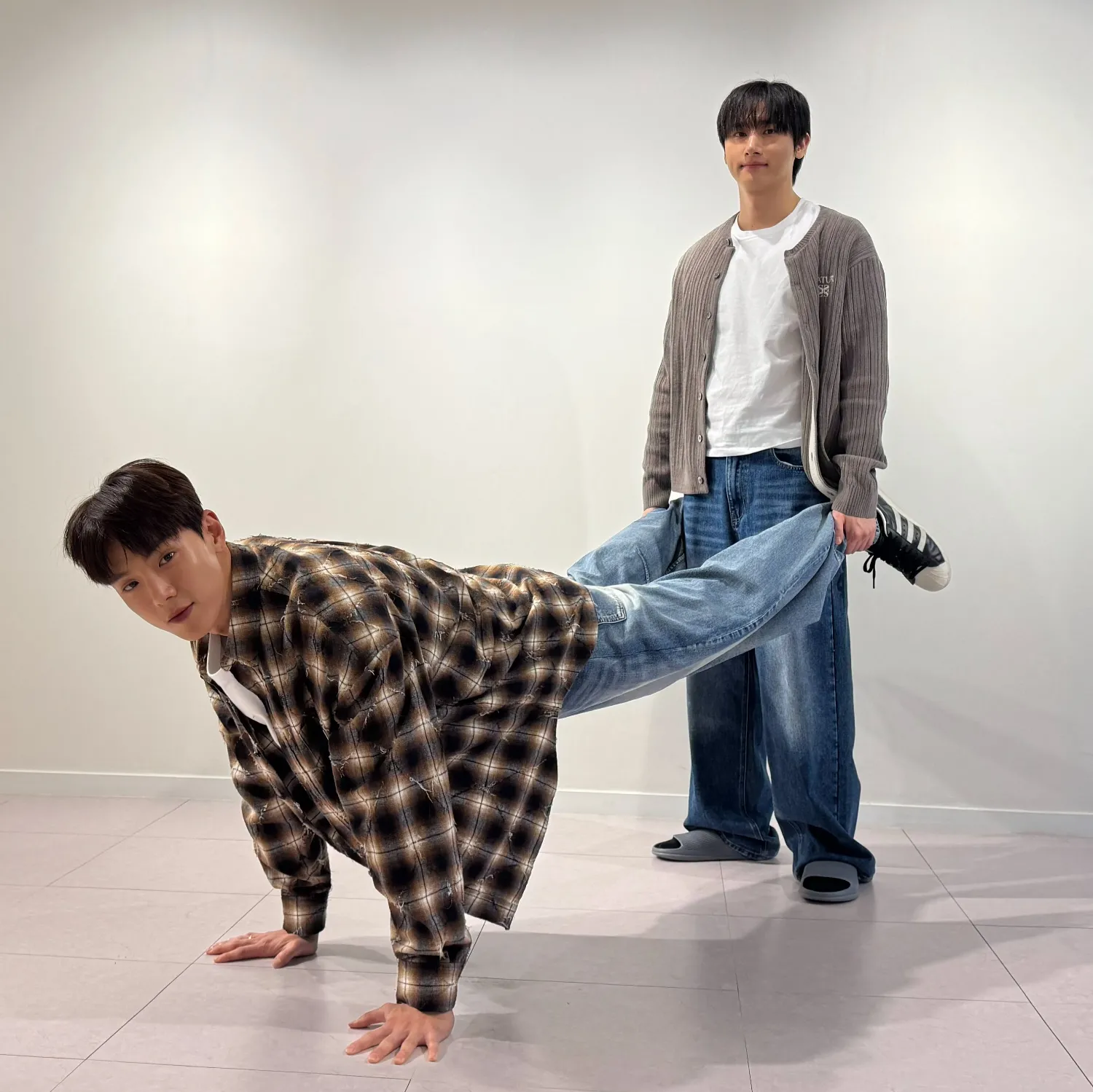 Potret di balik layar MONSTA X