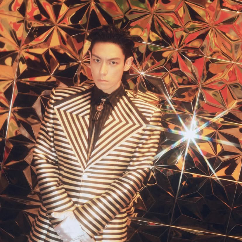 Behind-the-scenes cut of T.O.P
