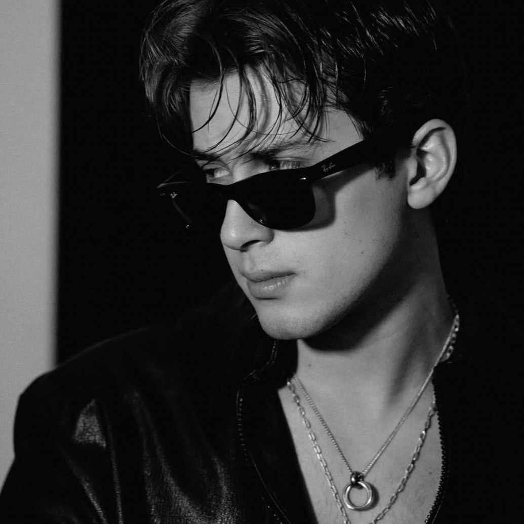 Latest photo of Alejandro (SANTOS BRAVOS)