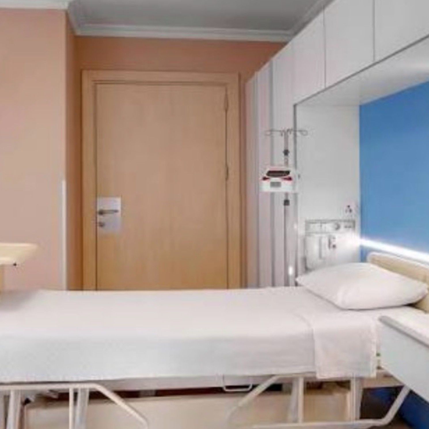 Behind-the-scenes cut of Board