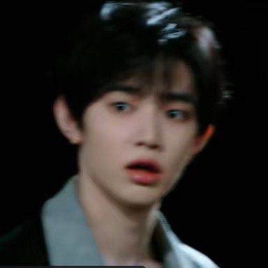 A moment captured by Zhang Hao's fan