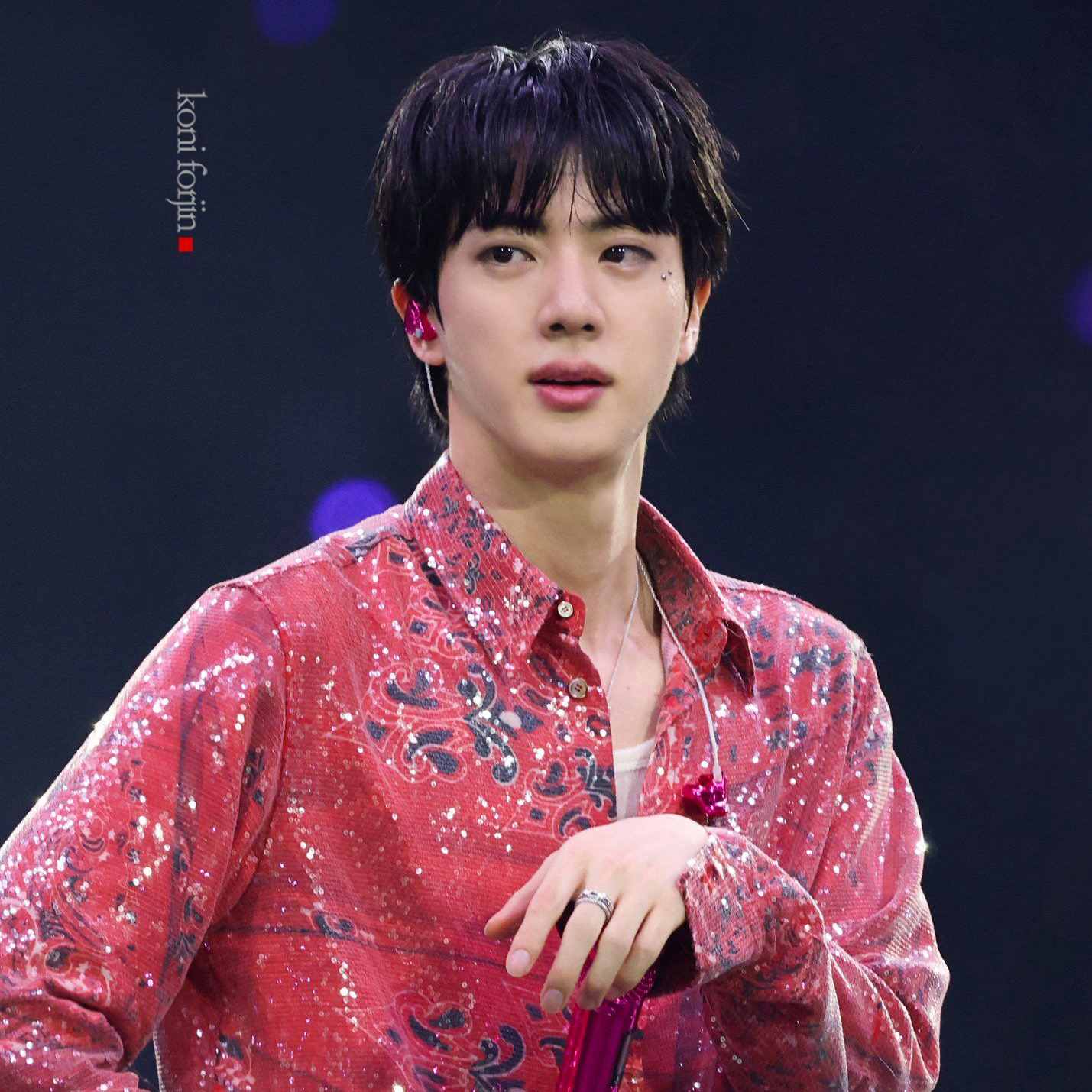 Momen yang diabadikan oleh penggemar Jin (BTS)