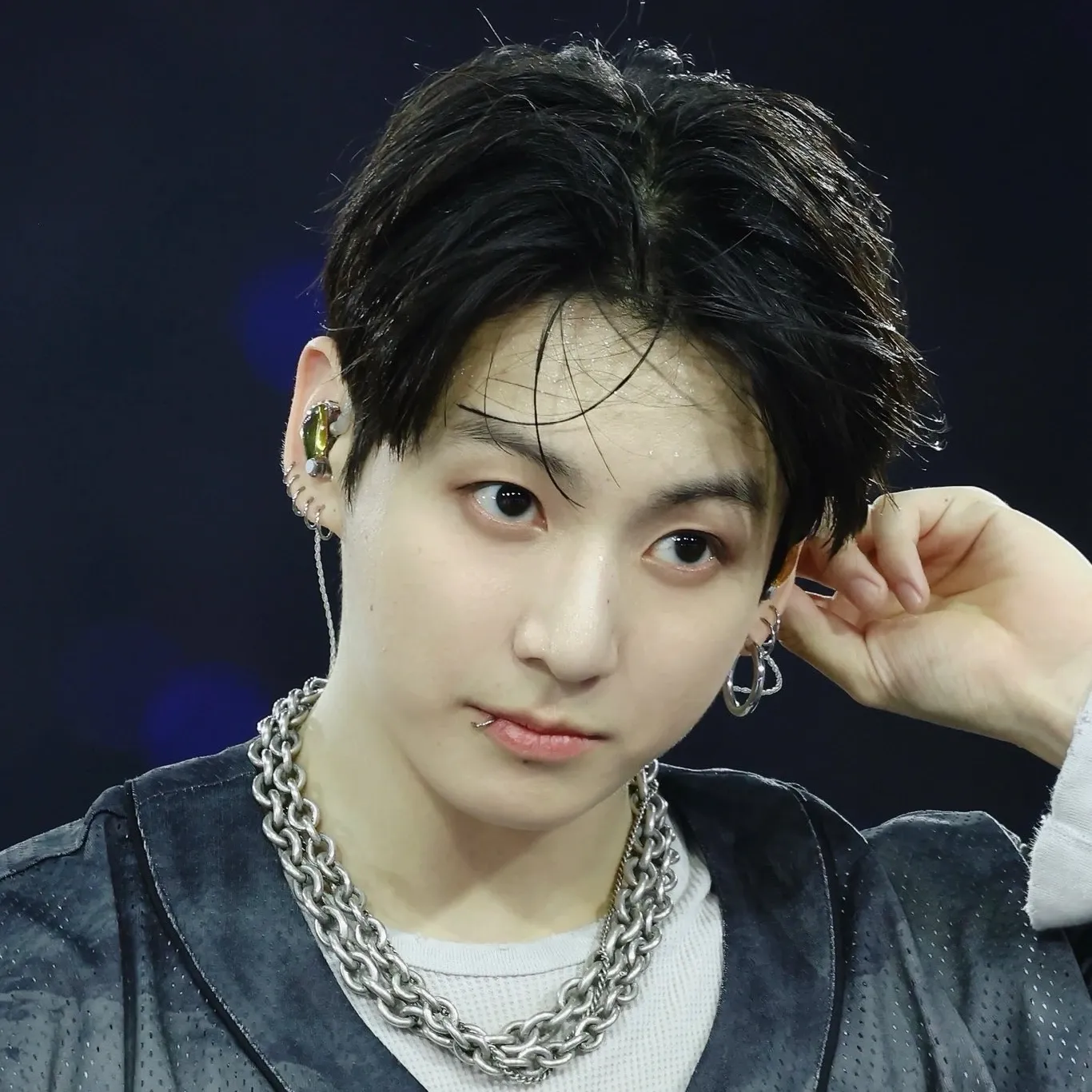 Foto aktivitas terbaru Jungkook (BTS)