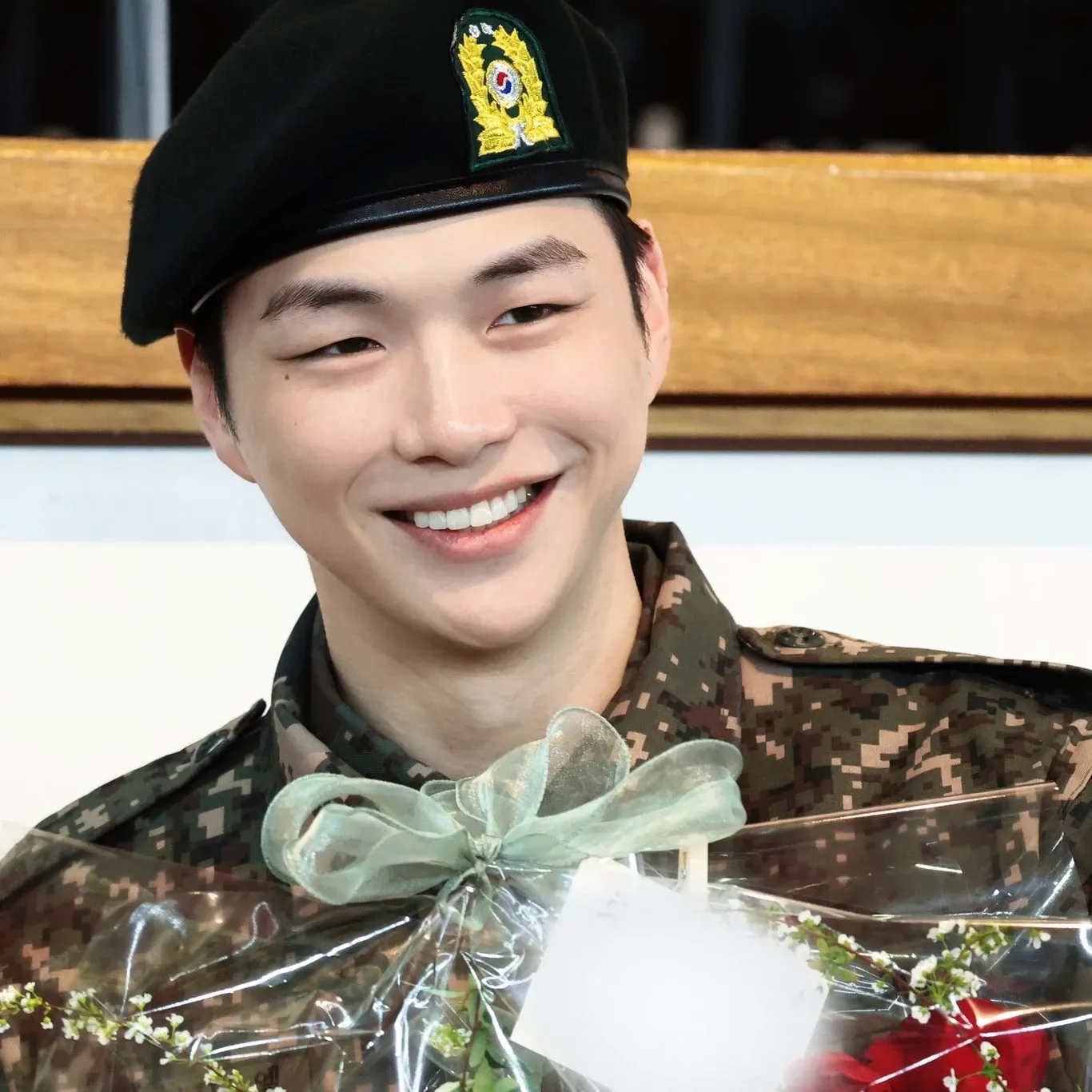 강다니엘의 비하인드 컷