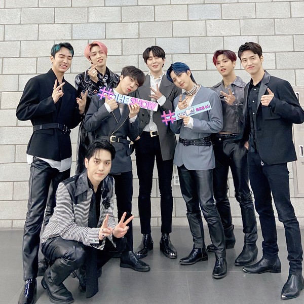Signature photo of PENTAGON capturing their charm