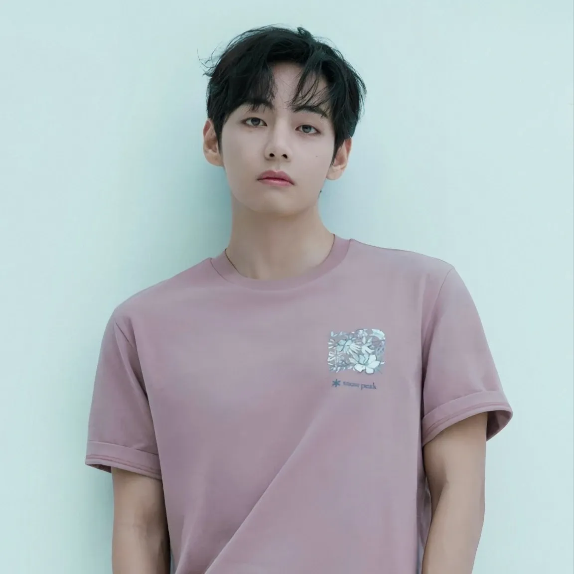 Recent activity shot of V (BTS)