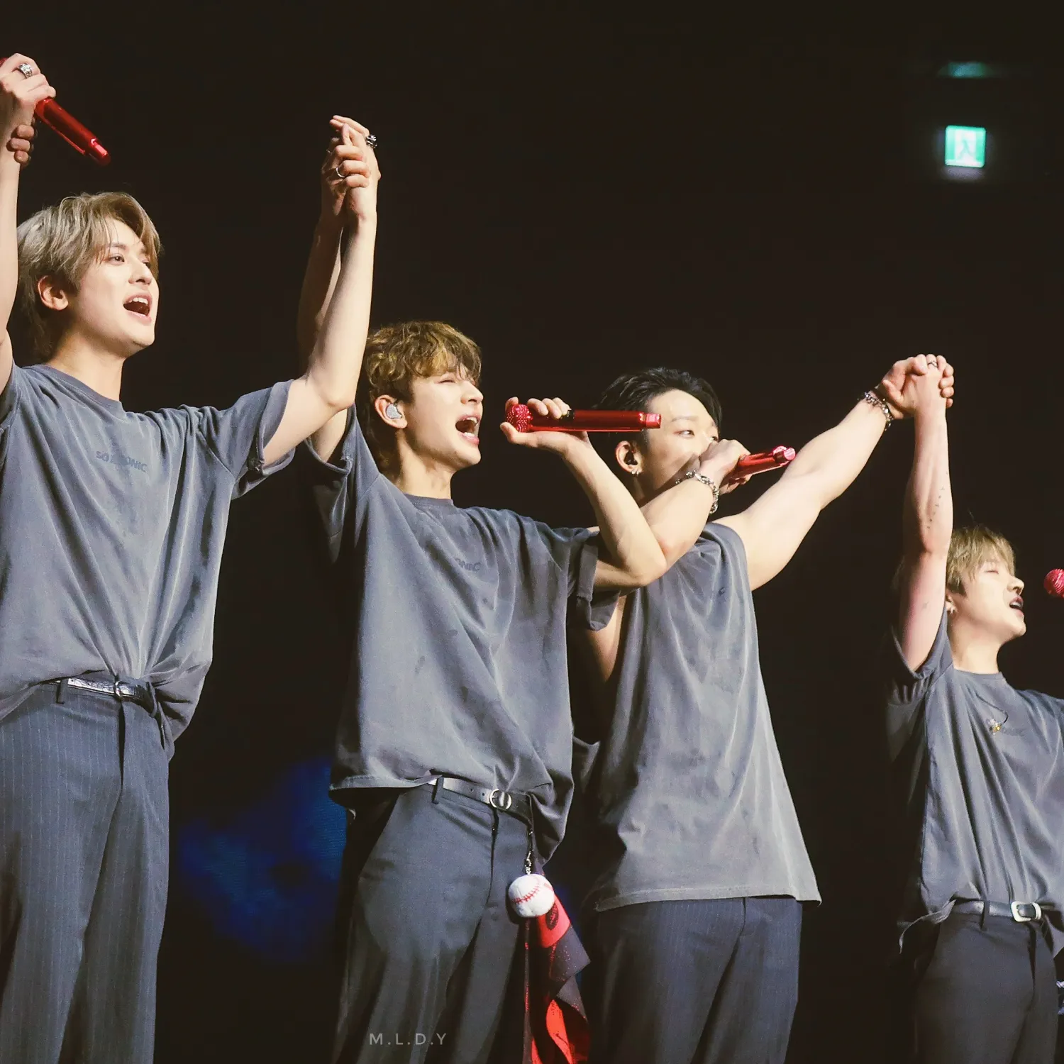 A moment captured by iKON's fan