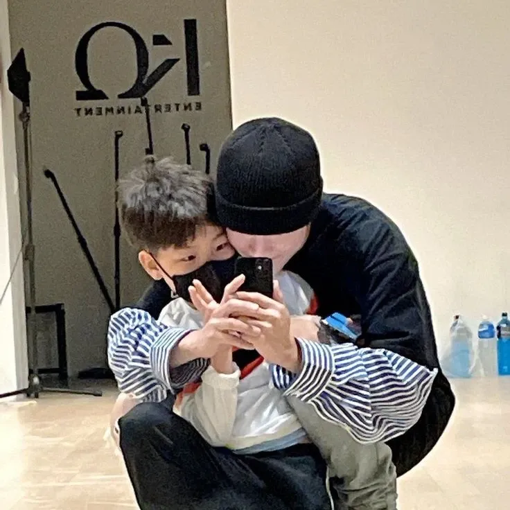 友榮 (ATEEZ)的幕後花絮