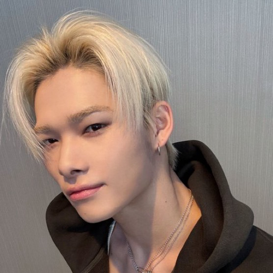 Foto terbaru NI-KI (ENHYPEN)