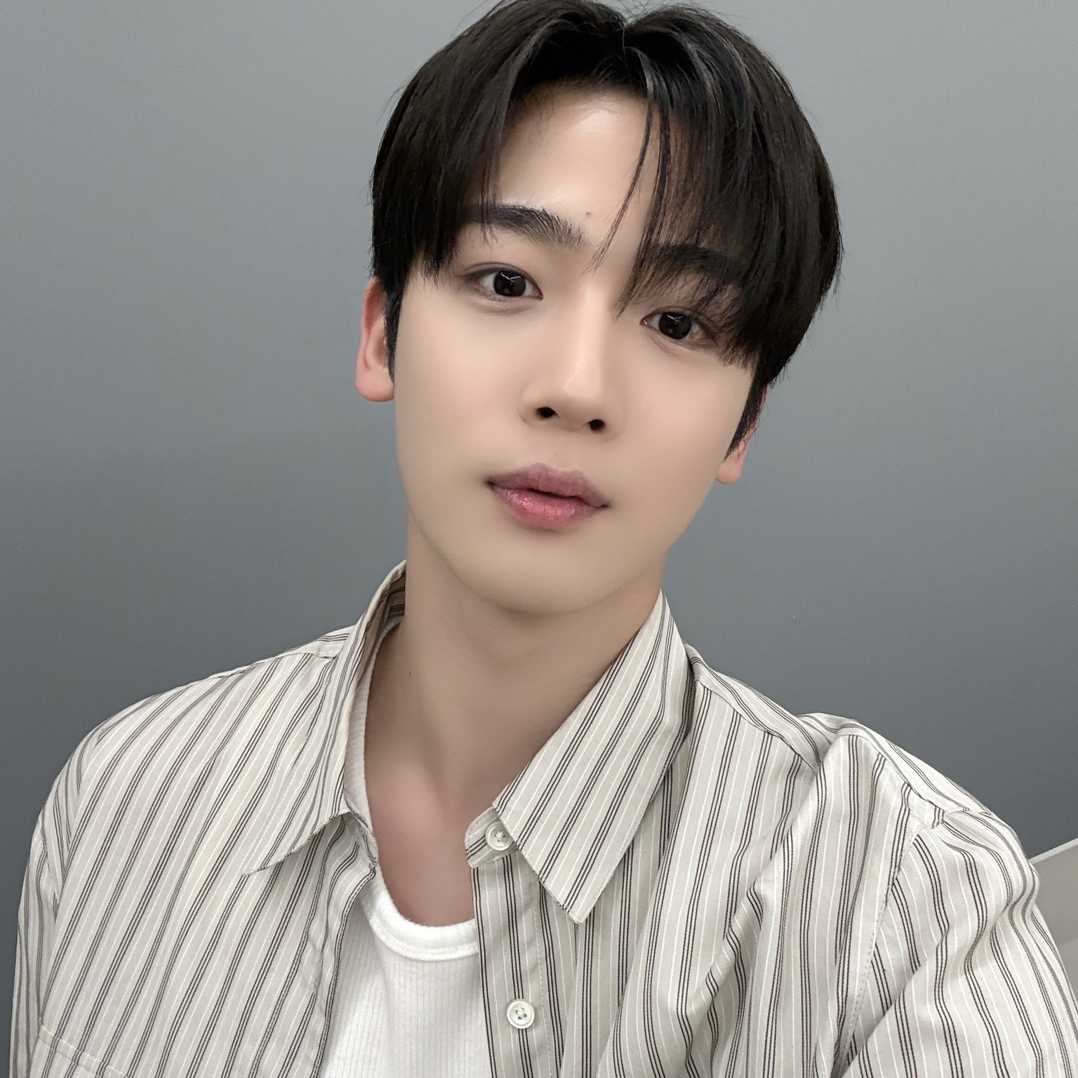 Behind-the-scenes cut of Kim Yohan (WEi)