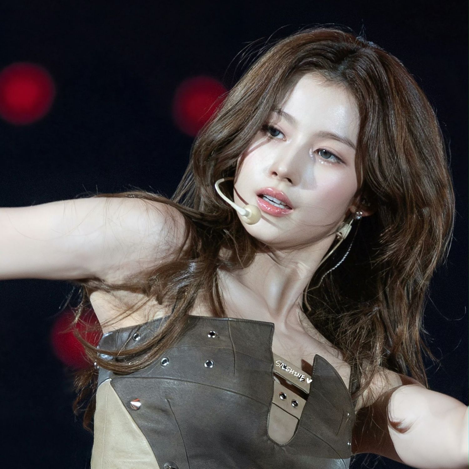 Momen yang diabadikan oleh penggemar Sana (TWICE)