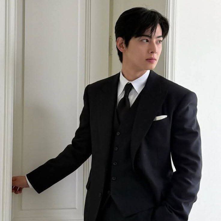 A moment captured by Eunwoo (ASTRO)'s fan