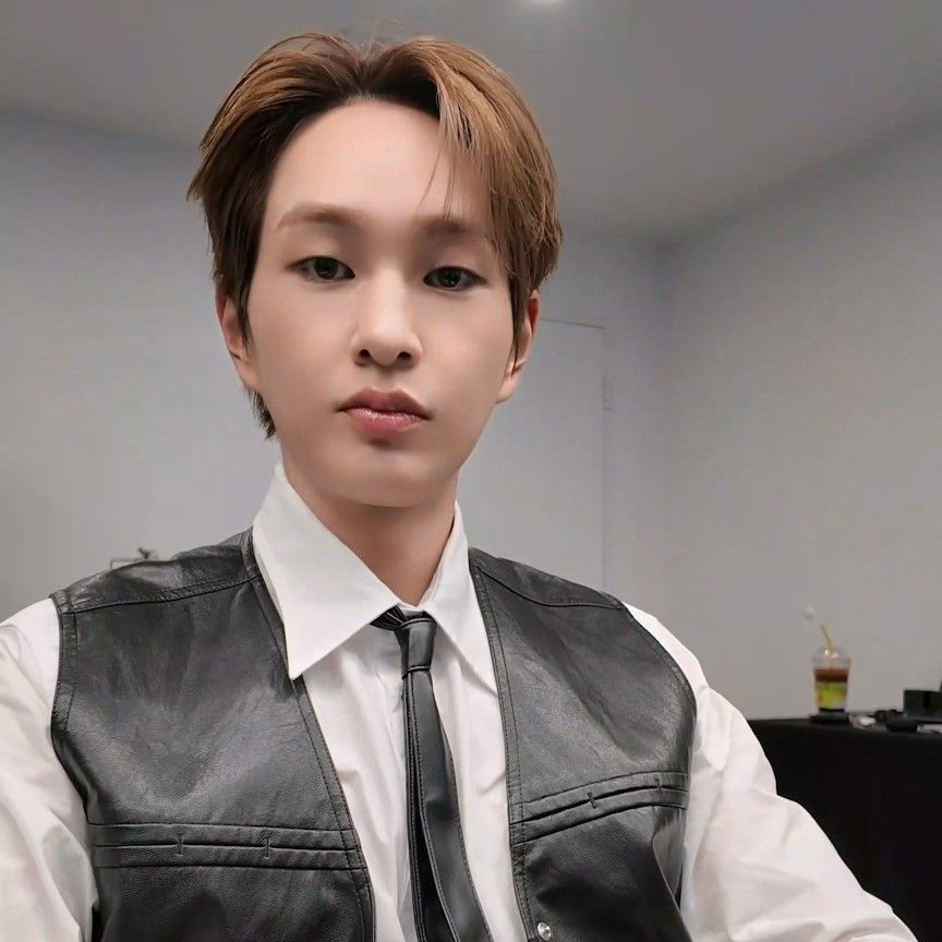 Recent activity shot of Onew (SHINee)