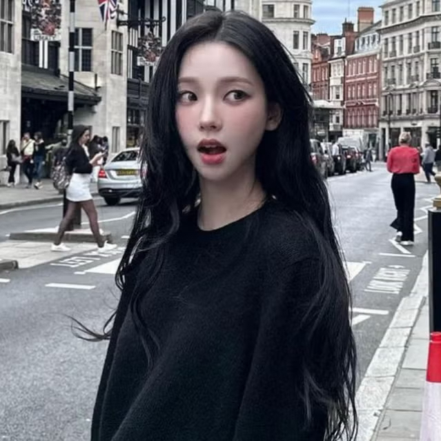 Recent activity shot of Karina (aespa)