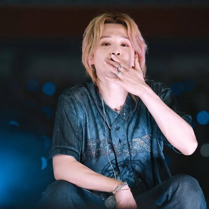 智旻 (防彈少年團)的最新活動照片