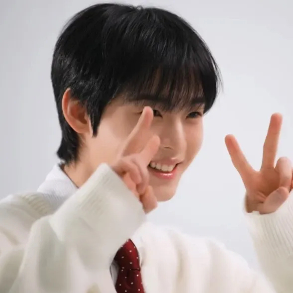 A moment captured by Hyojin (ONF)'s fan
