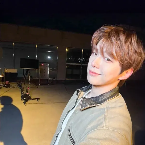 Behind-the-scenes cut of Kang Daniel