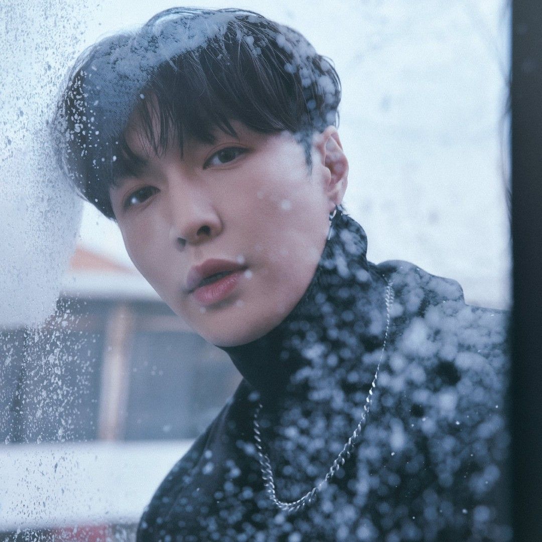 A moment captured by Lay (EXO)'s fan