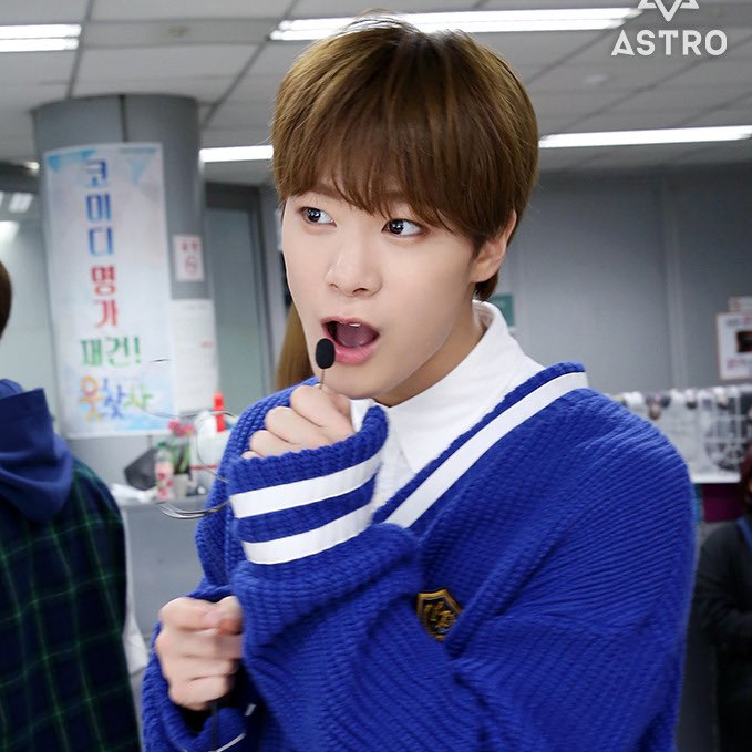 A moment captured by Moonbin (ASTRO)'s fan