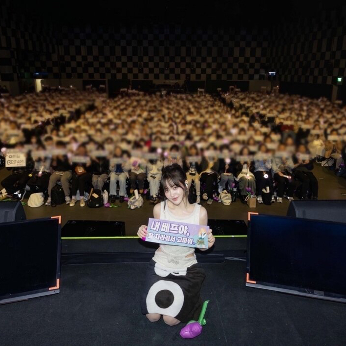 A moment captured by Yeri (Red Velvet)'s fan