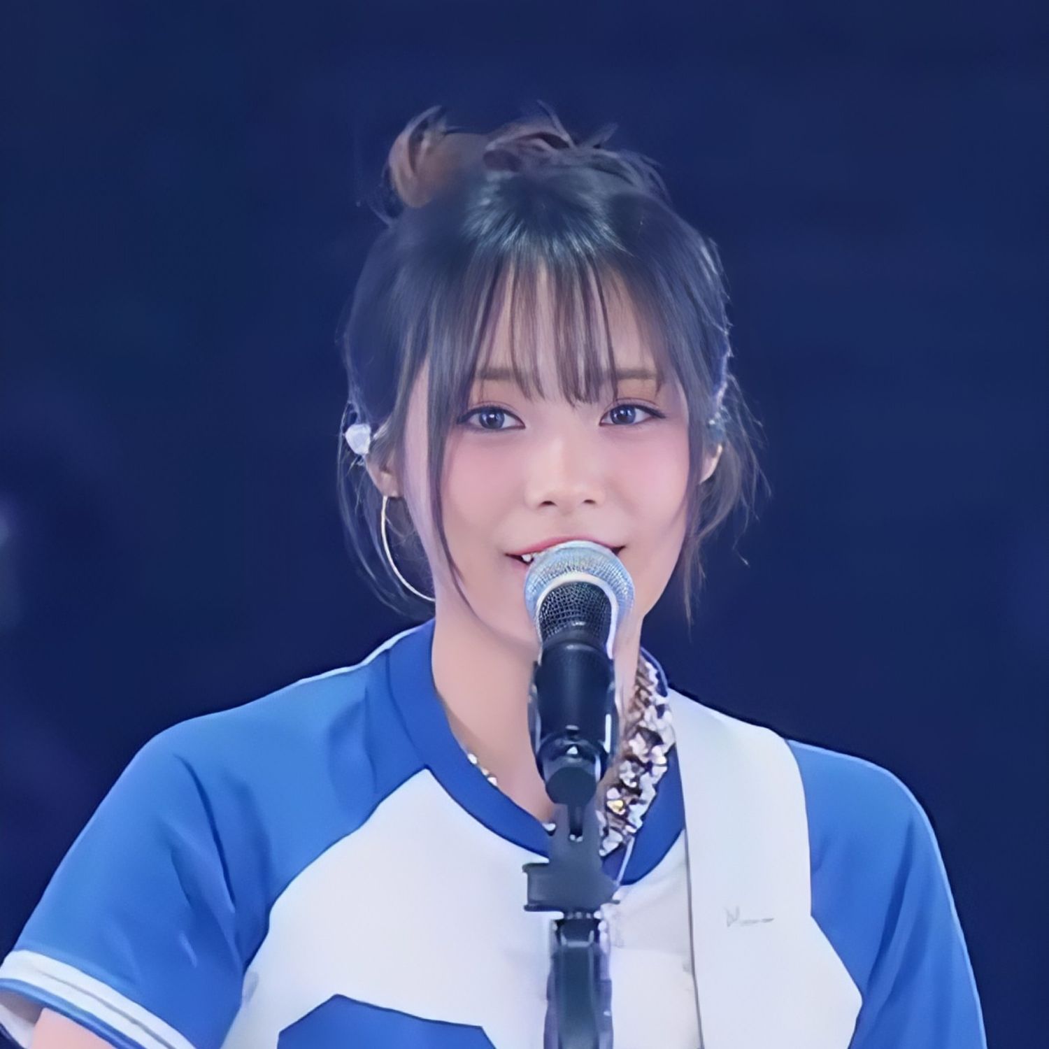 Behind-the-scenes cut of Siyeon (QWER)