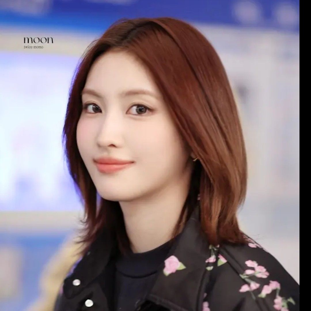 모모 (TWICE)의 비하인드 컷