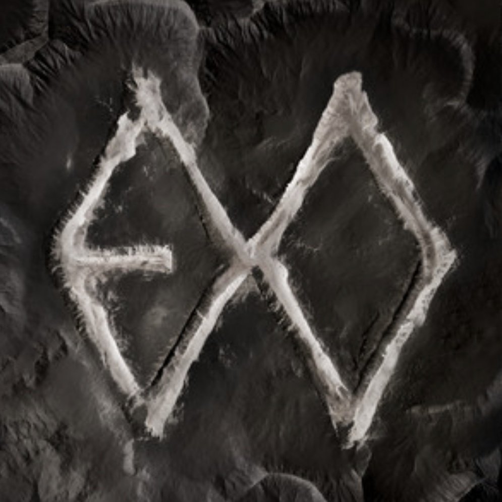 Behind-the-scenes cut of EXO