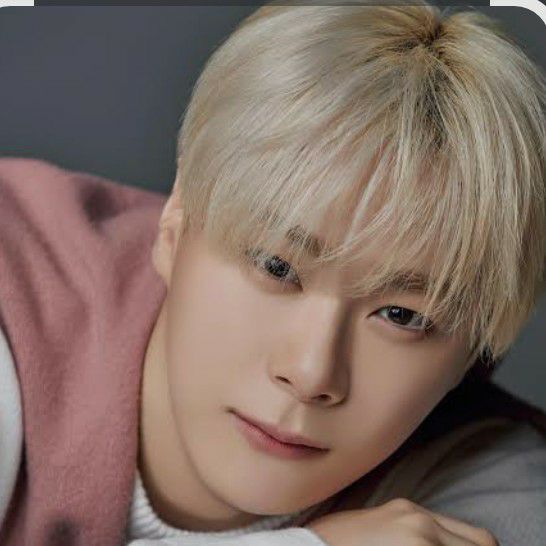 Latest photo of Moonbin (ASTRO)